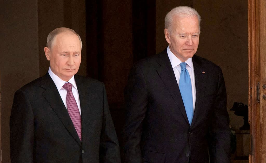 Байден и Путин говорят – диалог возможен
