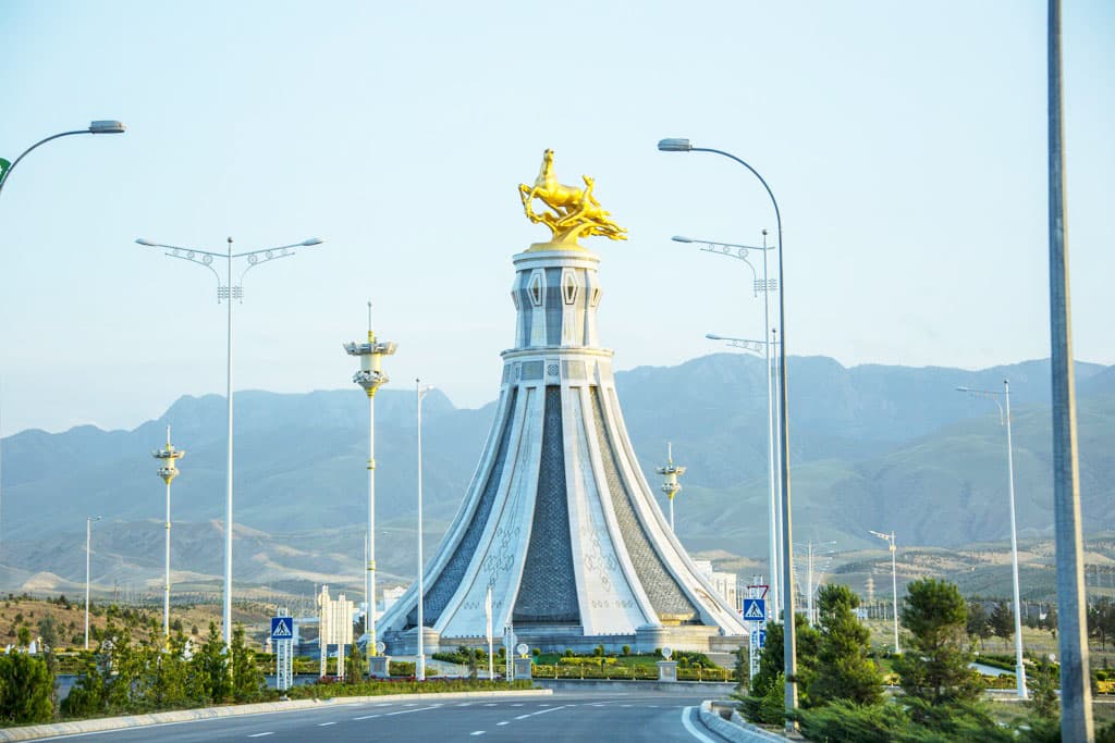 Жаркая погода и небольшие дожди ожидаются в Туркменистане