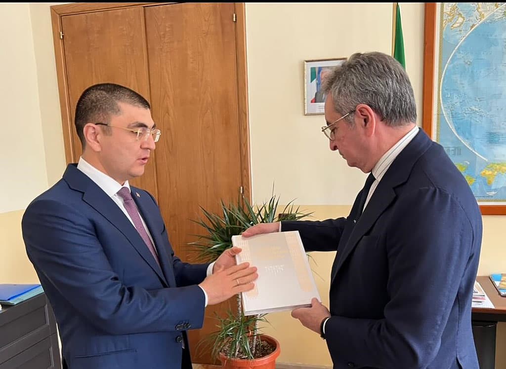 Туркменистан налаживает прямые связи с Неаполем