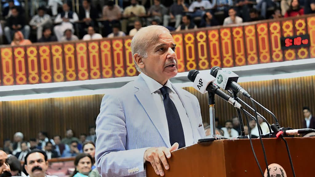 The President of Turkmenistan congratulated the new Prime Minister of Pakistan