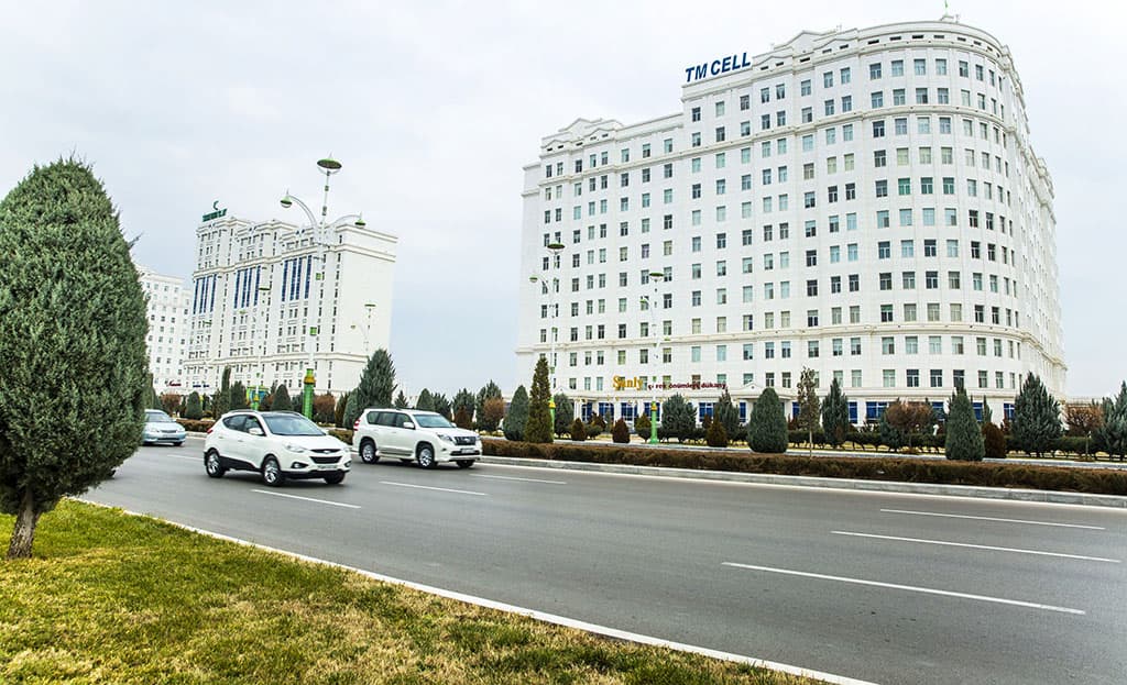 ezdit-s-razreshennoj-skorostyu-eto-bezopasno-ekonomichno-i-ekologichno