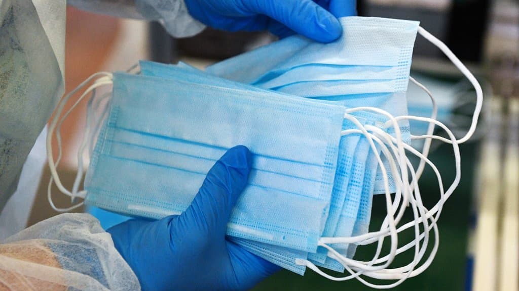 Saglygy goraýyş we derman senagaty ministrliginiň maslahaty – agyz-burun örtüklerini açyk howada aýyryň