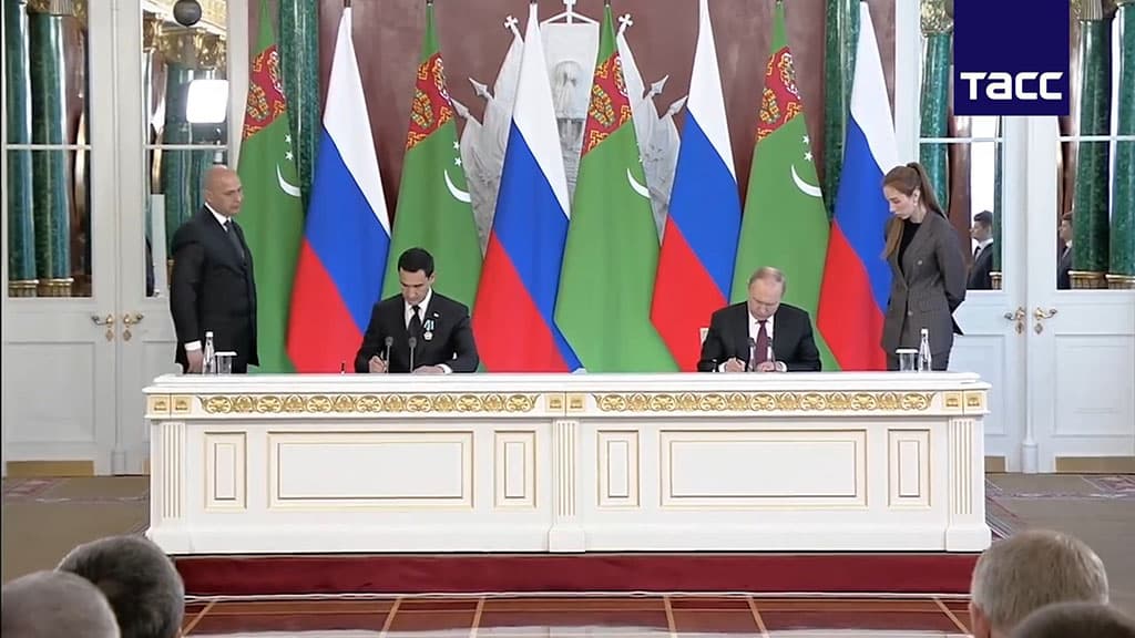 Moskwada türkmen-rus hyzmatdaşlygy barada resminamalaryň agramly bukjasyna gol çekildi