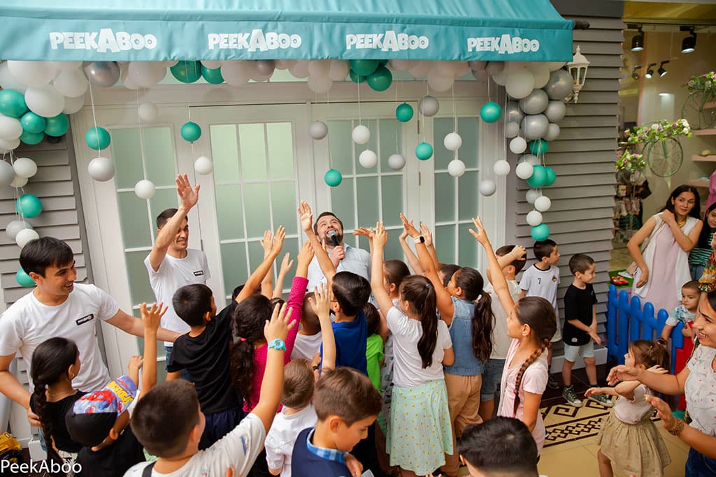 peekaboo-pokoritel-detskih-serdec