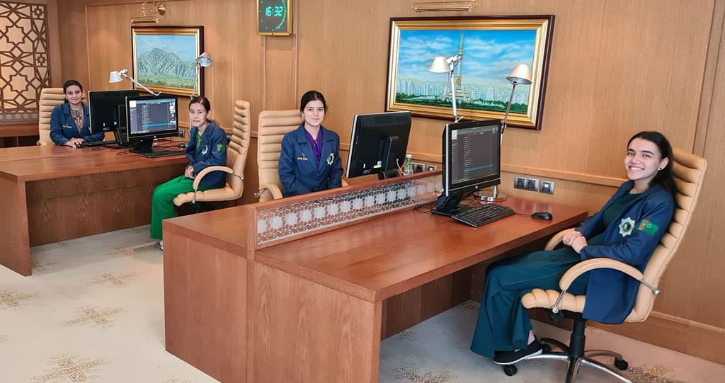 turkmenskie-shahmatistki-voshli-v-trojku-komand-prizerov-vsemirnogo-festivalya-queens-online3