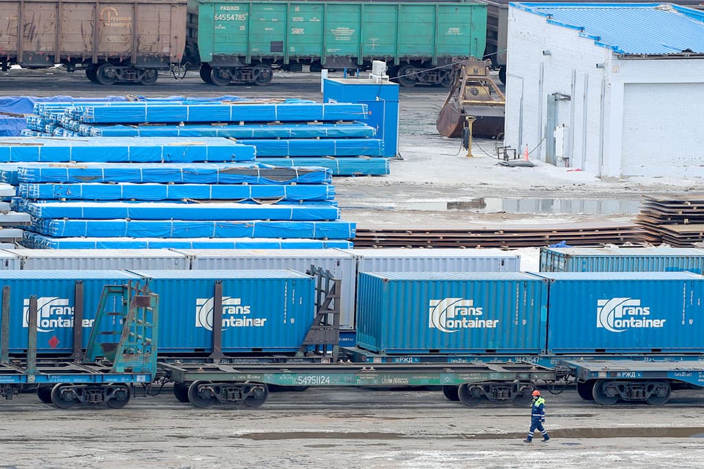 pervyj-rossijskij-kontejnernyj-poezd-v-indiyu-peresek-turkmeno-iranskuyu-granicu