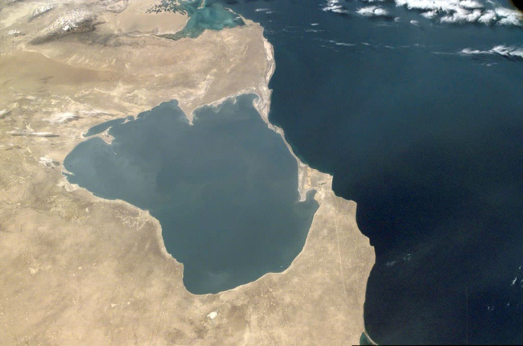 serdar-berdimuhamedov-laid-foundation-new-bridge-across-garabogaz-bay