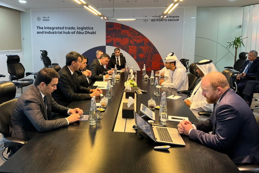 delegaciya-turkmenistana-obsudila-v-oae-sozdanie-sovmestnoj-transportno-logisticheskoj-kompanii