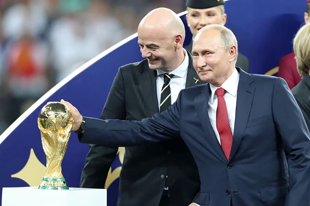 Россия готова делиться опытом организации чемпионата мира по футболу – Путин