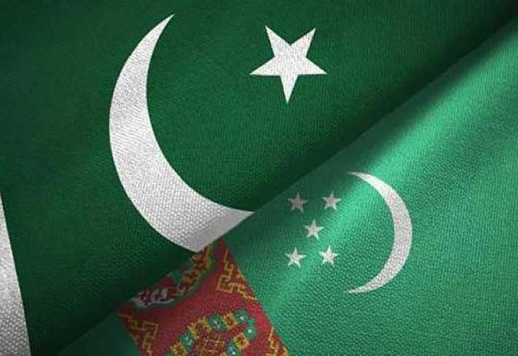 Gurbanguly Berdimuhamedow pakistanly kärdeşi bilen telefon arkaly bilelikdäki taslamalary ara alyp maslahatlaşdy
