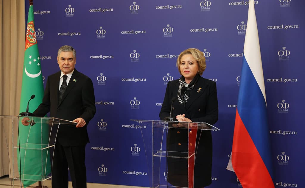 matvienko-predlozhila-gurbanguly-berdymuhamedovu-pobyvat-v-odnom-iz-regionov-rossii