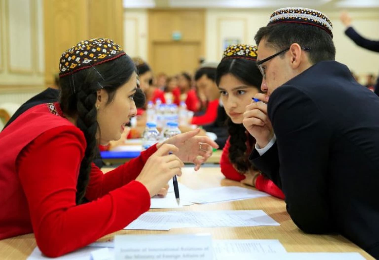 Türkmen talyplary ilkinji gezek «Spelling Bee»halkara bäsleşigine gatnaşýarlar