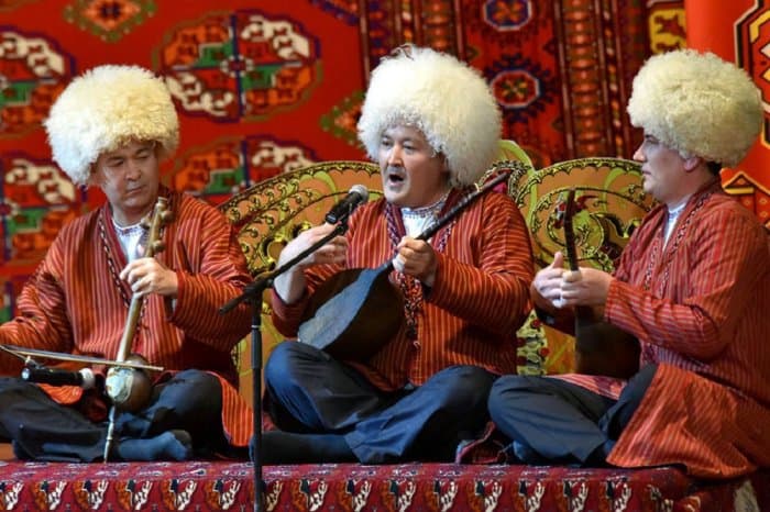 Aşgabatda milli aýdym-saz sungatynyň Halkara festiwaly başlandy