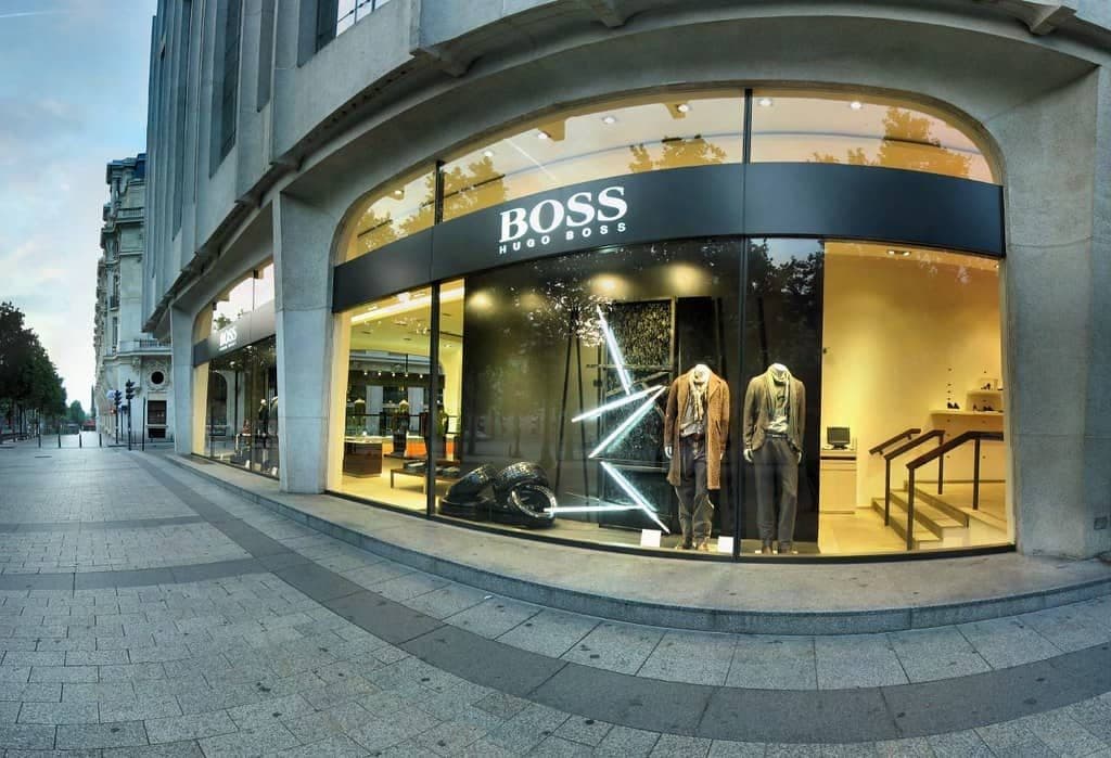 Özbegistanda Hugo Boss brendi astynda egin-eşikleri öndürýän fabrik işe girizildi