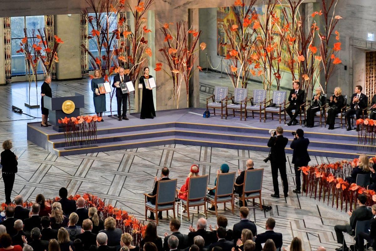 Stokgolmda Nobel baýraklaryny gowşuryş dabarasy geçirildi