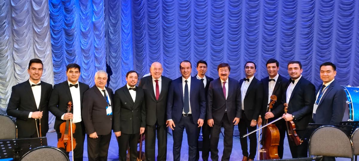 Datly özbek palawy ýaly: Daşkentde GDA ýaşlar simfoniki orkestriniň konserti boldy