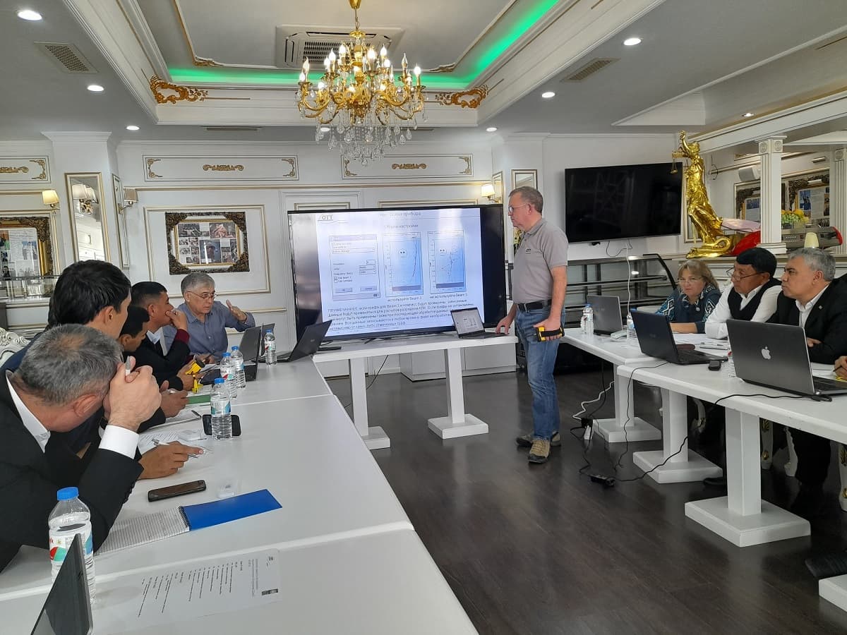 training-was-held-turkmenabat-improve-professionalism-specialists-hydrometeorological-service