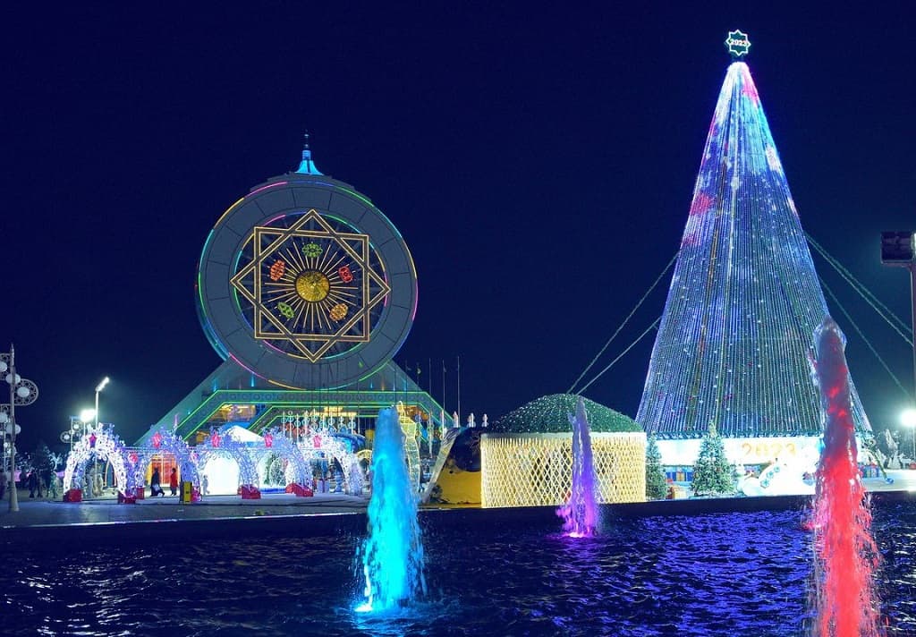 New Year’s Lights are Lit on the Main New Year Tree of Ashgabat