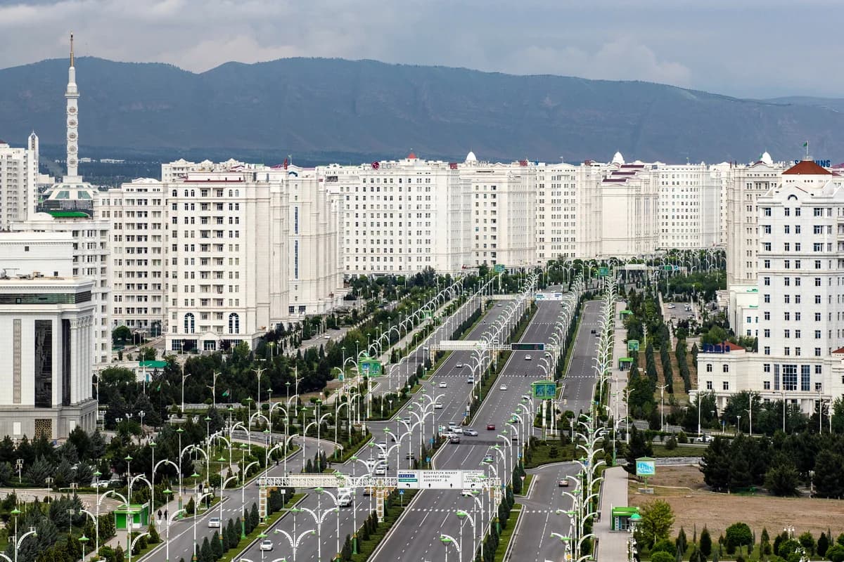 The Turkmen Ministry of Industry will build new workshops for the production of finishing materials