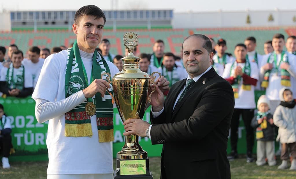Futbol boýunça Türkmenistanyň çempionaty tamamlandy: bürünç baýragyň eýesi belli boldy