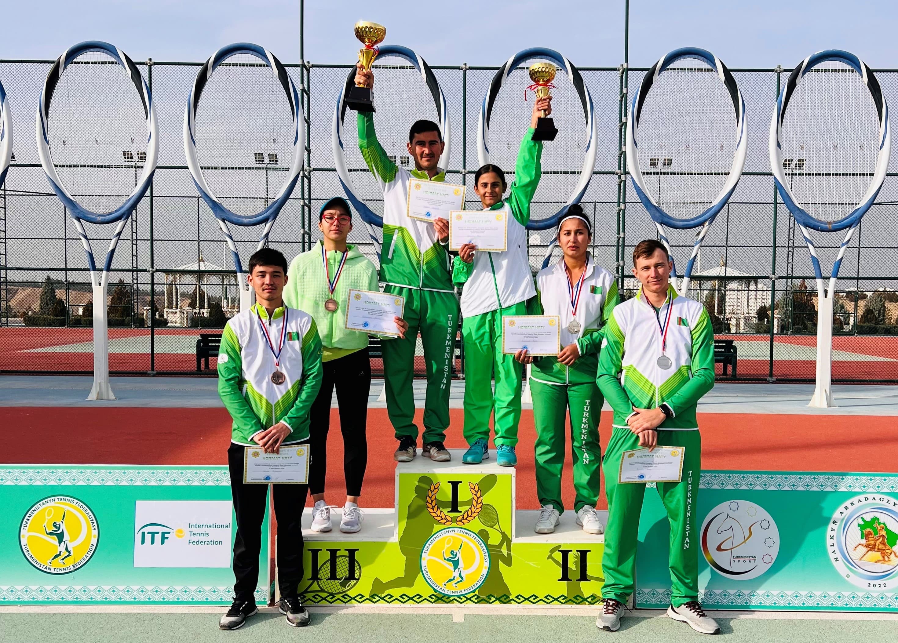 Uly tennis boýunça Türkmenistanyň Kubogyna mynasyp bolanlar belli boldy