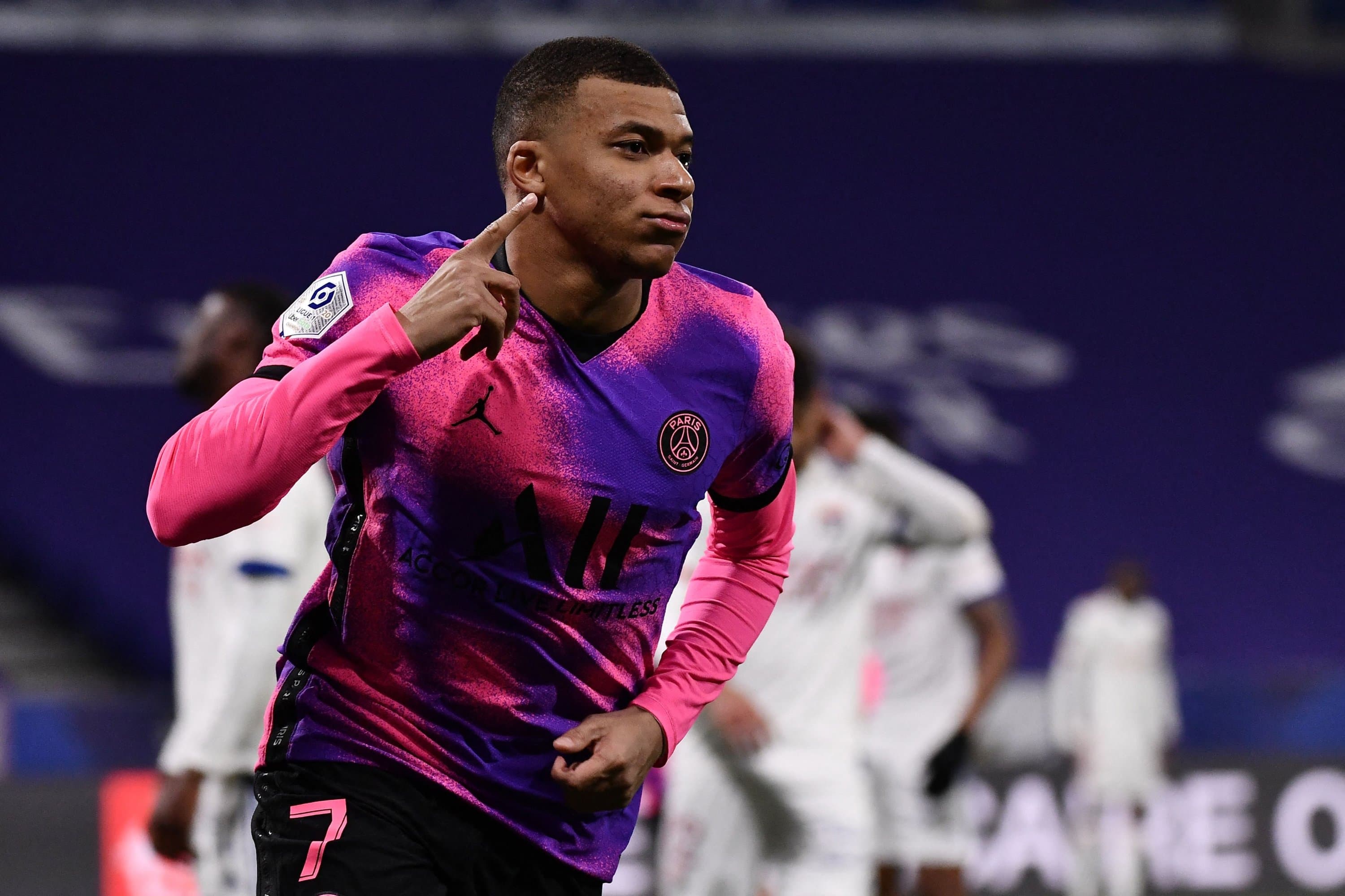 Mbappe DÇ-2022-de Fransiýanyň ýeňlişi barada öz pikirini beýan etdi