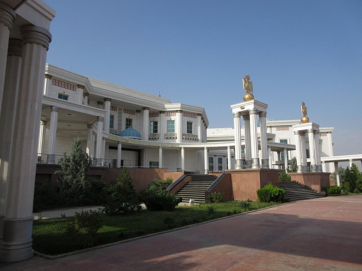 istoriya-i-kultura-turkmenskogo-naroda-obzor-nacionalnyh-muzeev-ashhabada
