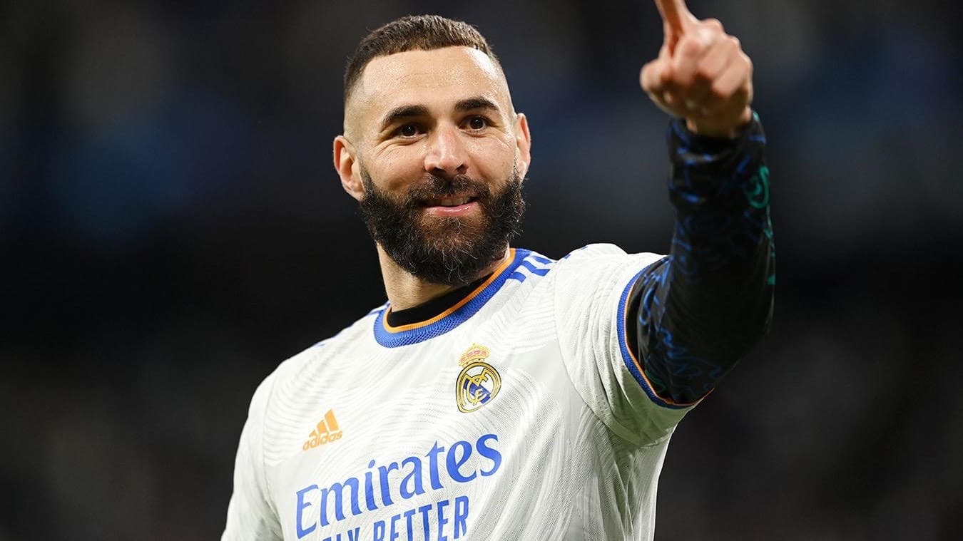 Benzema Messiniň rekordyny goýdy, Messi dünýäniň çempiony hökmünde ilkinji pökgini derwezä saldy