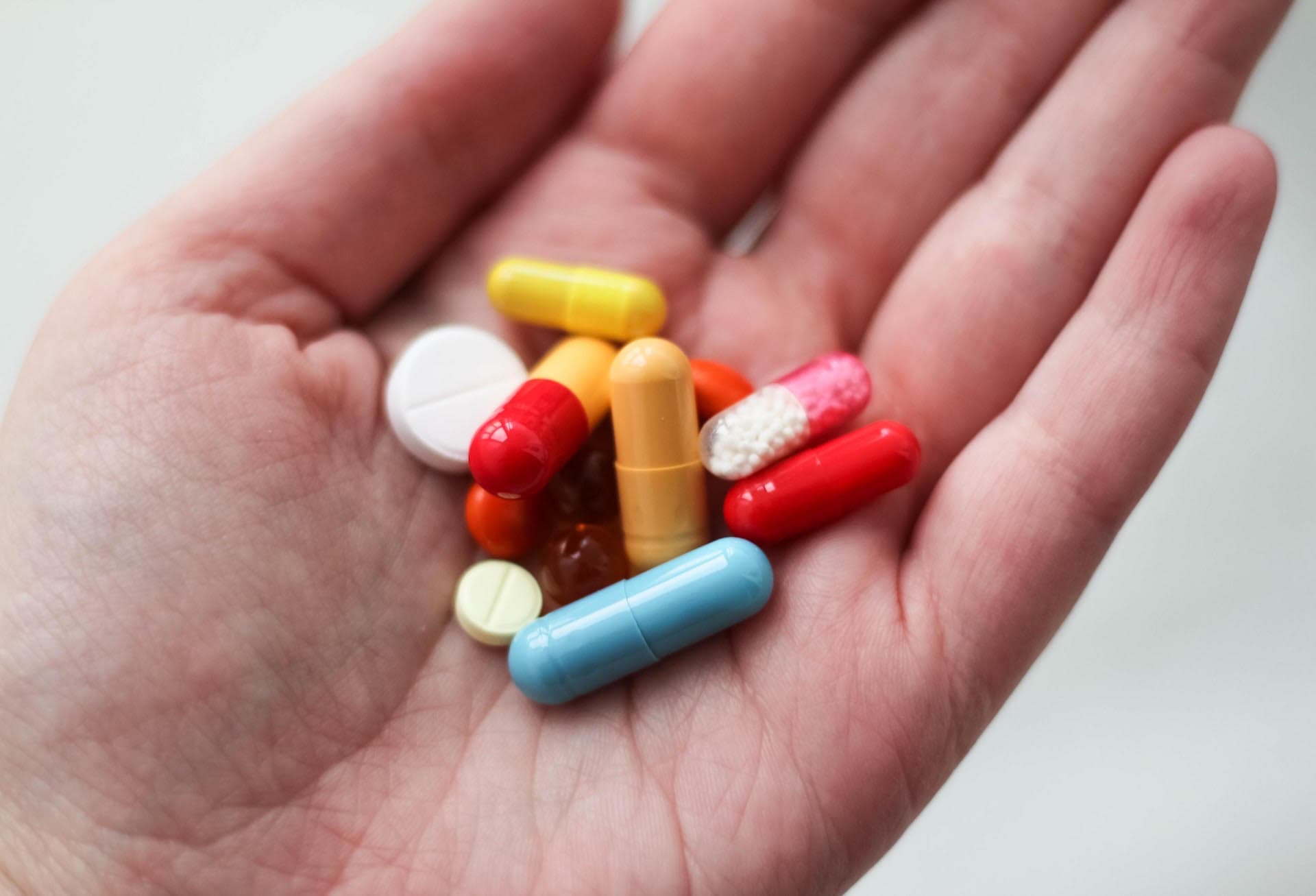 Türkmenistanyň Saglygy goraýyş we derman senagaty ministrligi antibiotikler bilen öz-özüňi bejermezlige çagyrdy