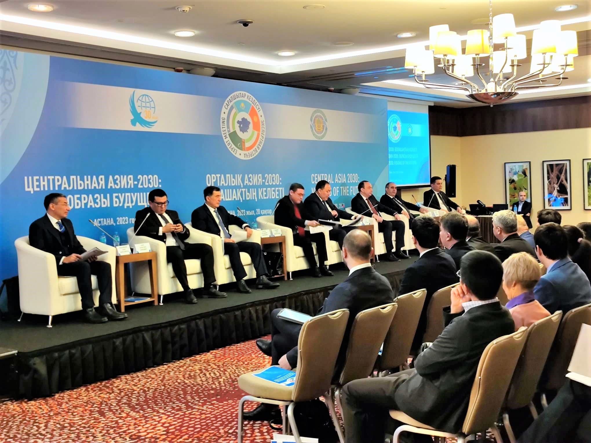 turkmenskie-eksperty-prinimayut-uchastie-vo-vstreche-centralnaya-aziya-2030-v-astane