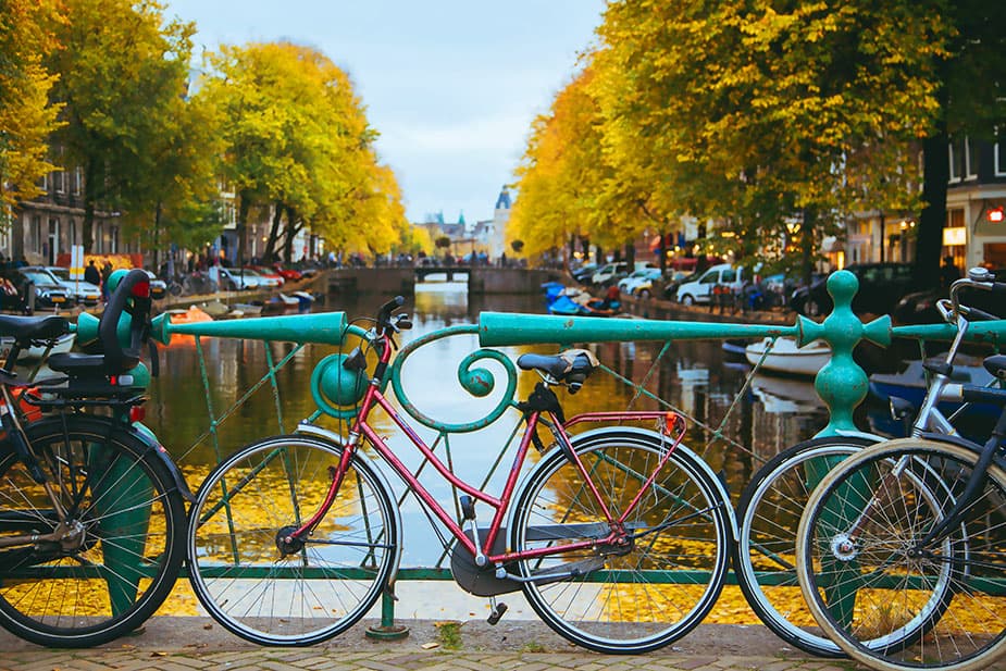 Underwater garage for 7,000 bicycles built in Amsterdam