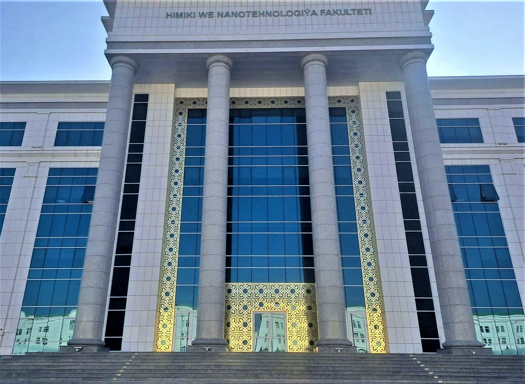 prepodavateli-turkmenskogo-tehuniversiteta-razrabotayut-posobiya-dlya-uchashchihsya-srednih-shkol