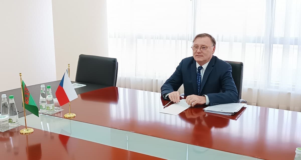 The new Ambassador of the Czech Republic to Turkmenistan presented copies of his credentials