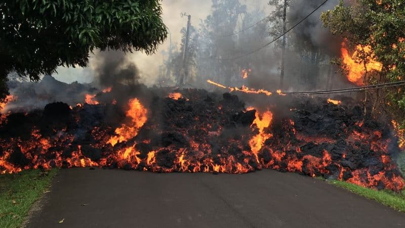 In Hawaii, a volcano began to erupt, causing an earthquake