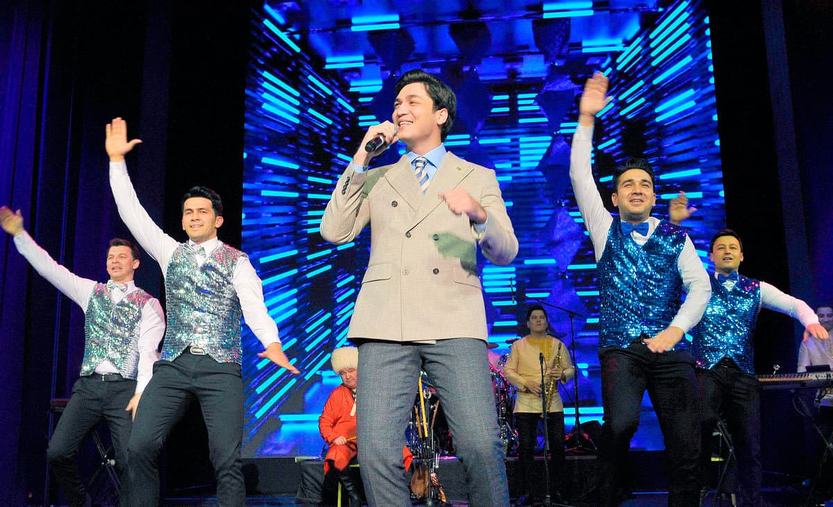 Turkmen pop stars gave a concert in Moscow