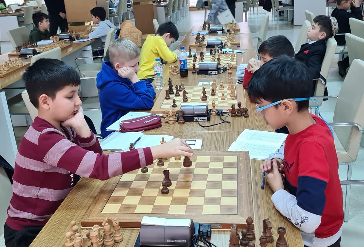 Young chess players are fighting for the national championship