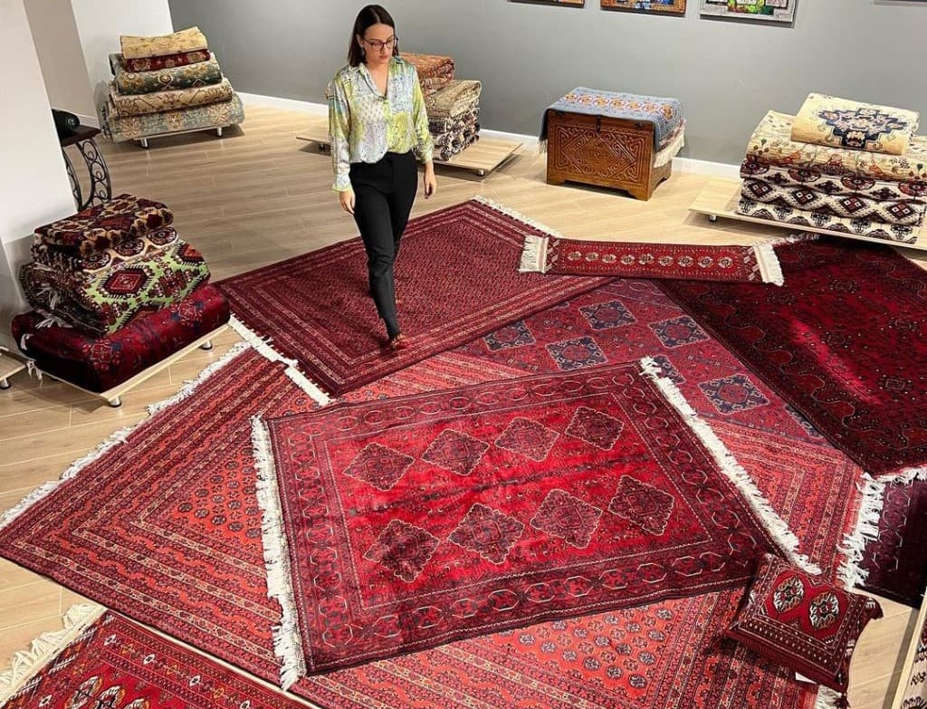Turkmen handmade carpets presented at an exhibition in Aktau