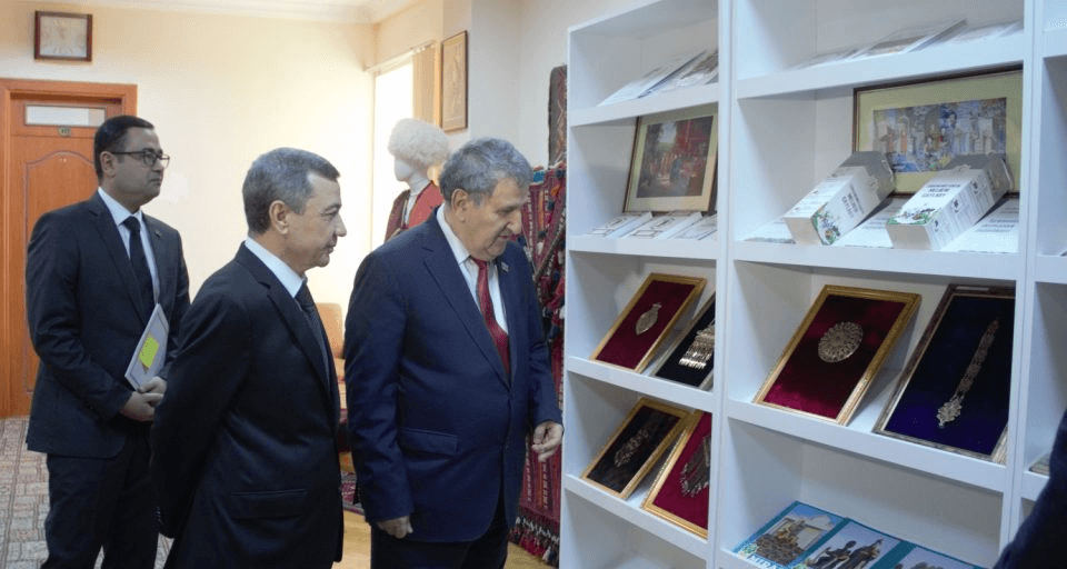 The Academy of Sciences of Turkmenistan held a literary evening in Baku in honor of the 300th anniversary of Magtymguly