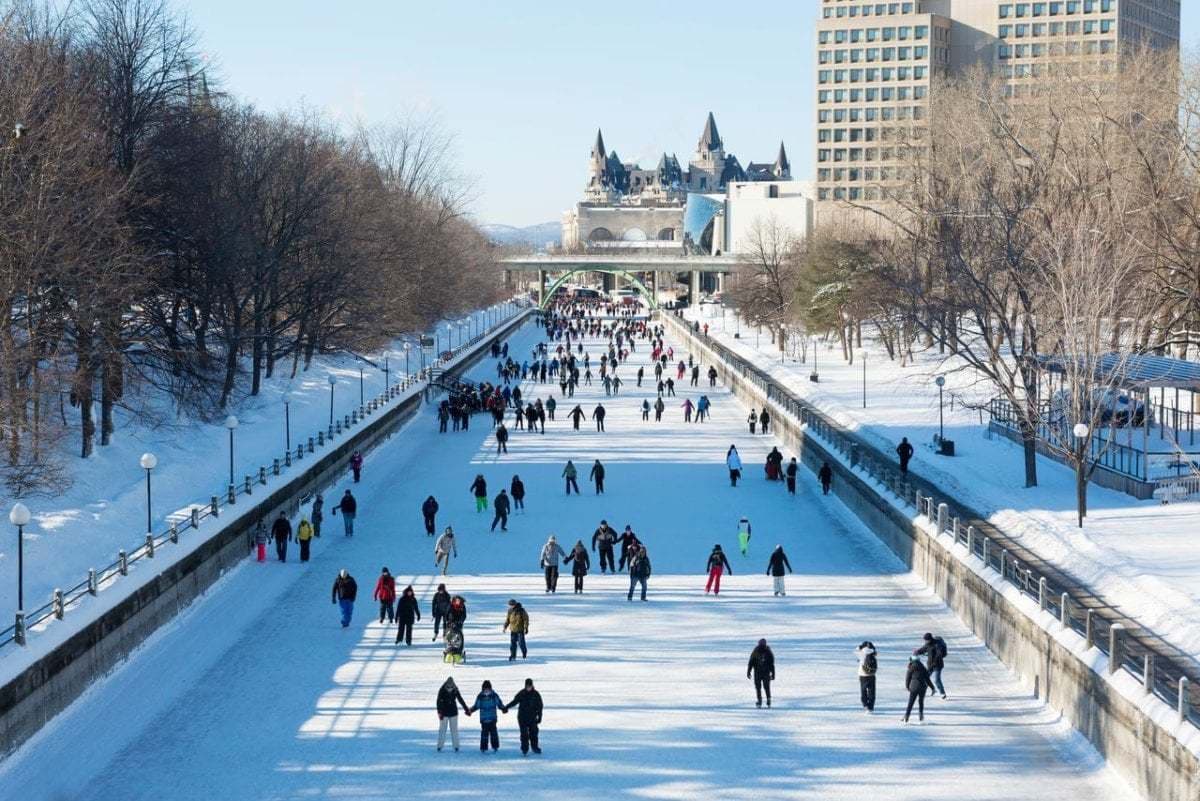 worlds-largest-ice-rink-will-not-open-first-time-due-mild-winter