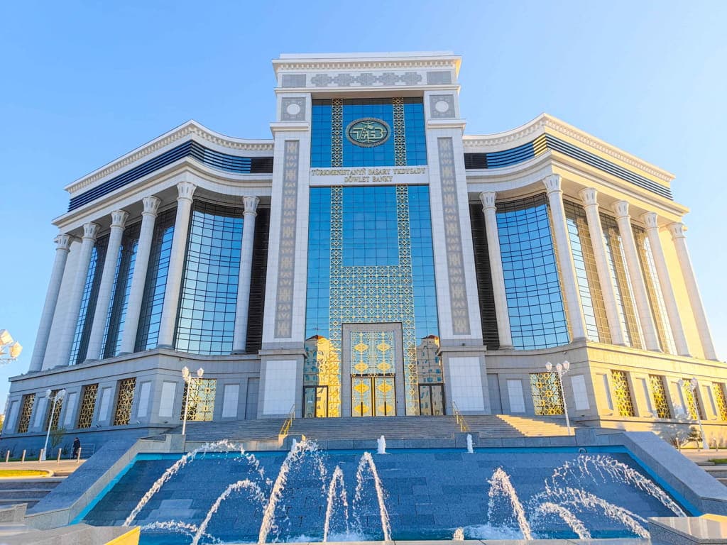 Внешэкономбанк Туркменистана внедрил карту VISA Virtual для онлайн-покупок по всему миру