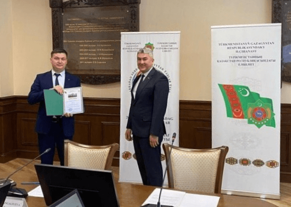 Türkmenistanyň Gazagystandaky Adatdan daşary we Doly ygtyýarly ilçisi Ýewraziýa milli uniwersitetinde leksiýa bilen çykyş etdi
