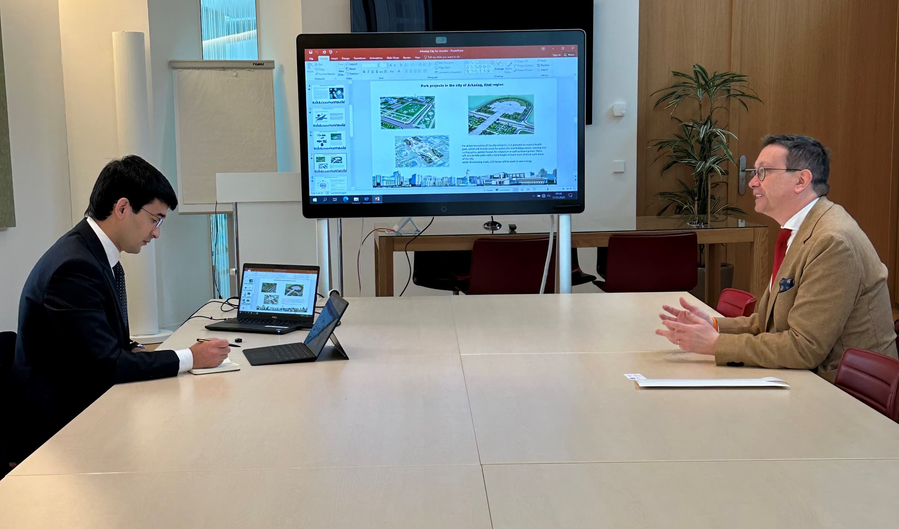 luxembourg-gets-acquainted-new-turkmen-city-arkadag