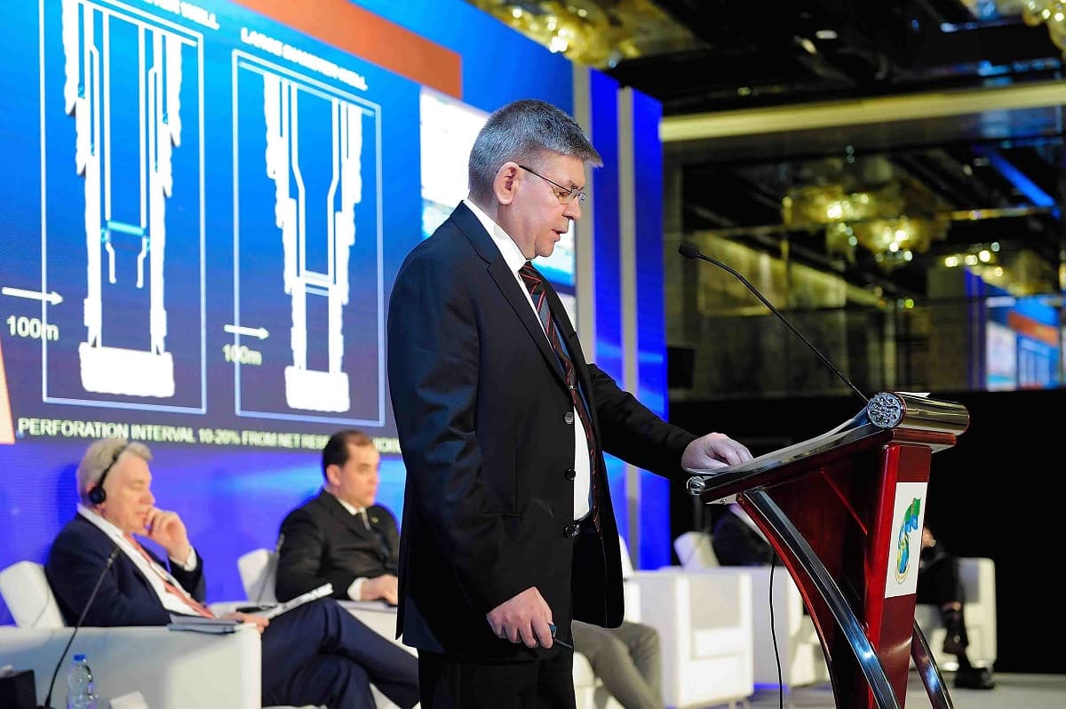 turkmenistanyn-dubaydaky-nebitgaz-maslahaty-energiya-gecisligi-sertlerinde-maya-goyumlary