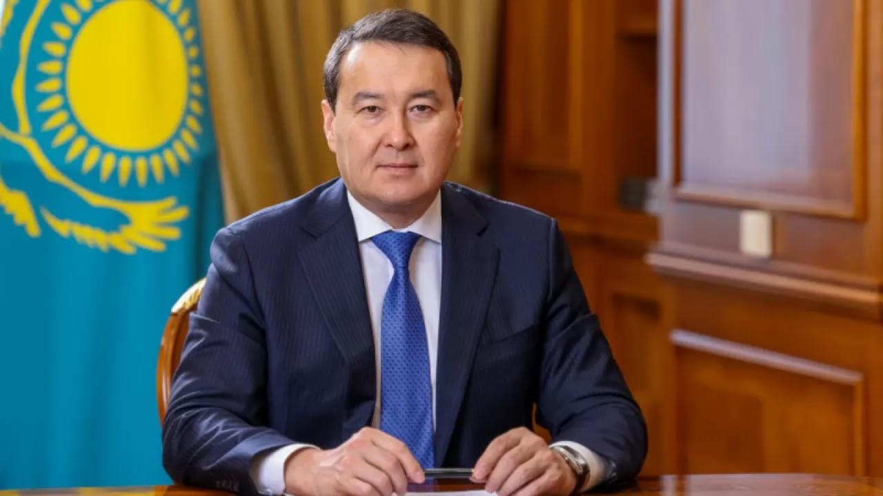 Мажилис Казахстана одобрил назначение Алихана Смаилова премьер-министром