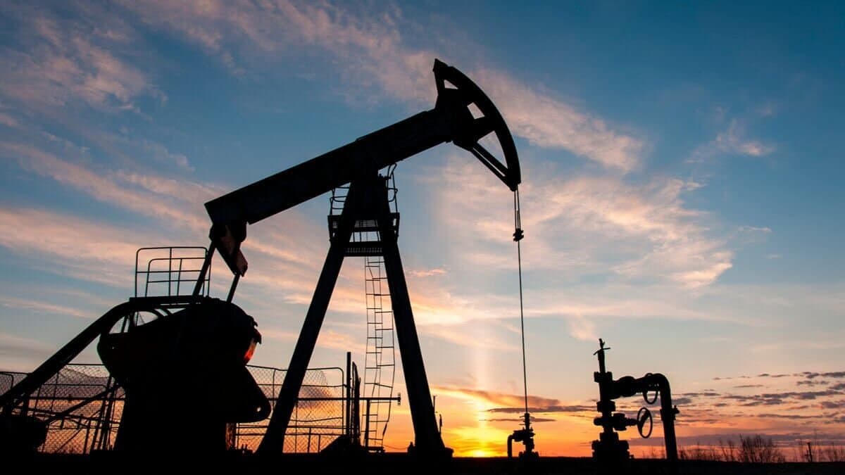 Нефть резко выросла в цене после решения ОПЕК+ снизить добычу