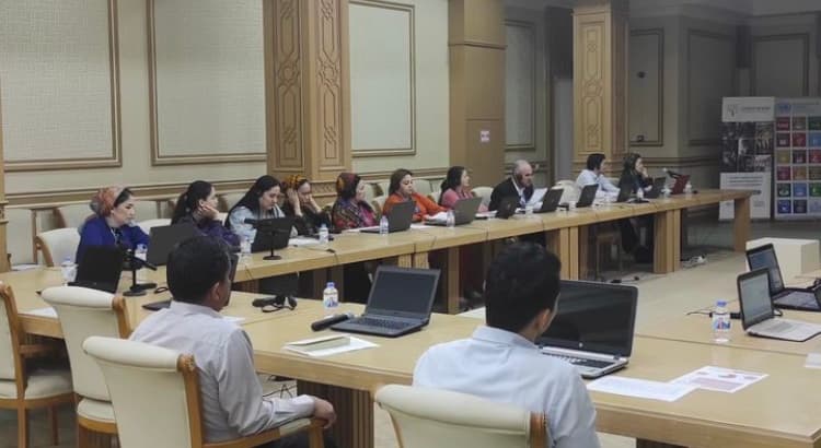 Туркменские специалисты ознакомились с платформой «Никого не оставлять позади»