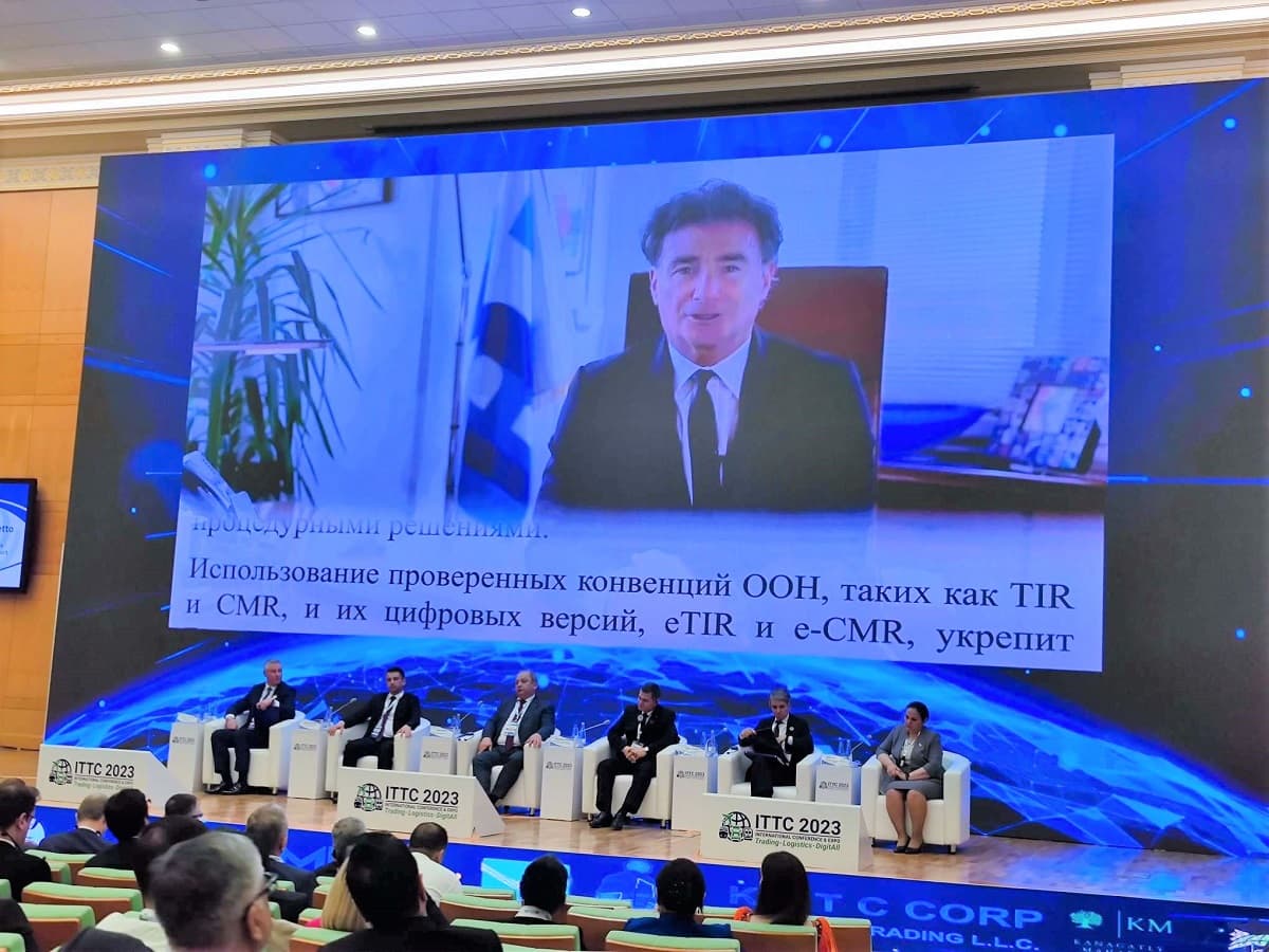 Глава IRU отметил прогресс Туркменистана в цифровизации международных автоперевозок