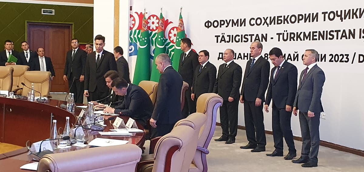 Туркменские и таджикские компании подписали контракты на сумму около $11 млн