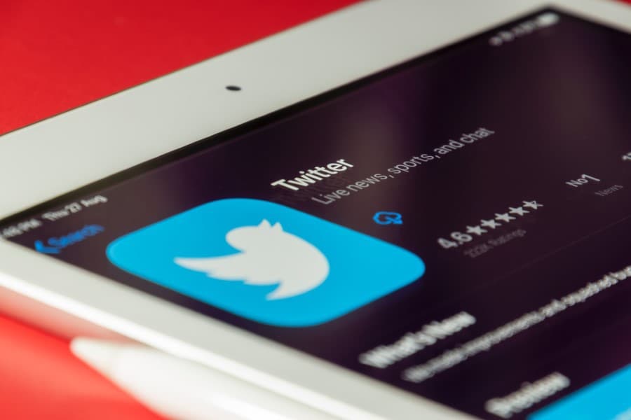 Илон Маск уйдет с поста гендиректора Twitter
