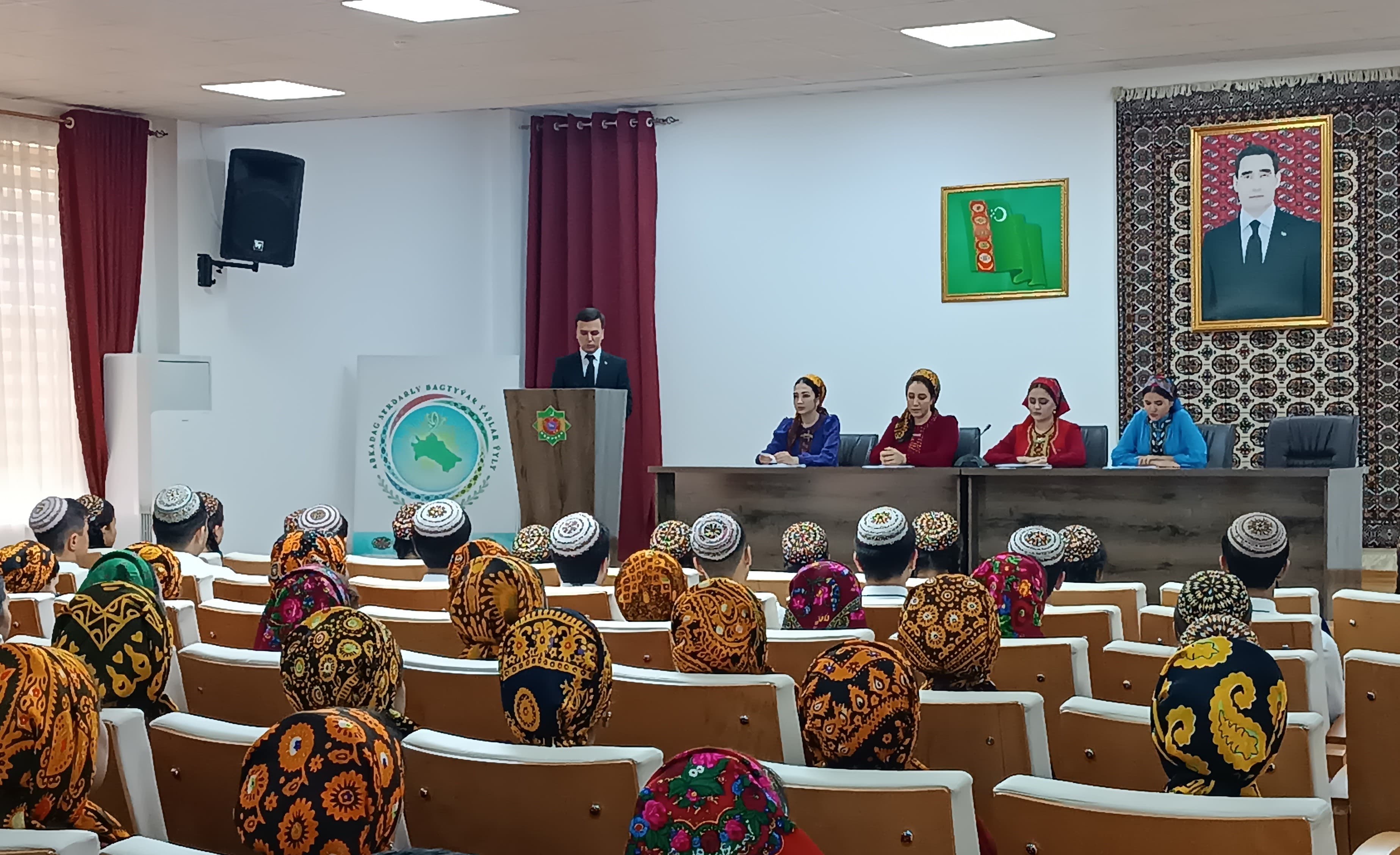 na-konferencii-v-agentstve-turkmensvyaz-obsudili-voprosy-transportnoj-diplomatii